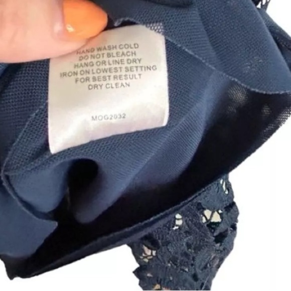 Romeo & Juliet Couture, Rich Navy, Floral Cut-Lace,Unique Design, EUC, Size S - Picture 7 of 14